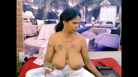 Snapshot of sexyva4u2luv chatting on 05.16.26 sexyva4u2luv online show from 05.16.26