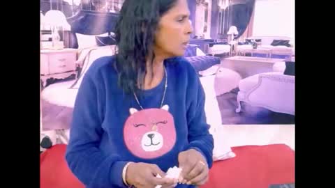 Snapshot of sexyva4u2luv chatting on 05.19.26 sexyva4u2luv online show from 05.19.26
