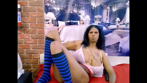 Snapshot of sexyva4u2luv chatting on 05.26.26 sexyva4u2luv online show from 05.26.26