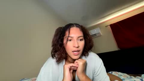 Snapshot of sexyylatina30 chatting on 09.10.25 sexyylatina30 online show from 09.10.25