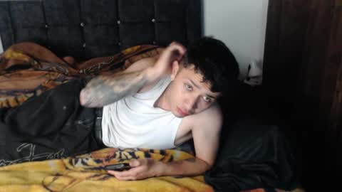 Snapshot of shadow_men_ chatting on 04.07.26 james online show from 04.07.26