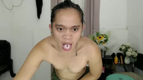 Snapshot of shaira_fucker chatting on 06.23.26 shaira_fucker online show from 06.23.26