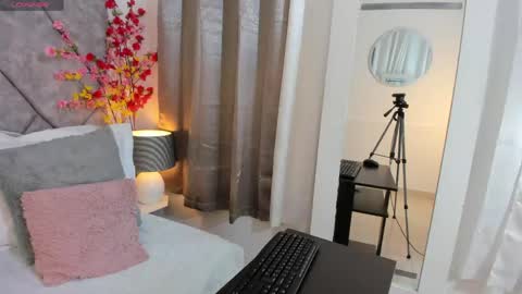 Snapshot of shaliny_ chatting on 04.14.26 Shanily online show from 04.14.26