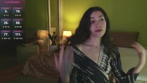 Snapshot of shamahasla chatting on 09.29.25 Sade online show from 09.29.25