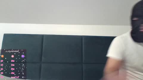 Snapshot of shamelesscouple2 chatting on 01.01.25 shamelesscouple2 online show from 01.01.25