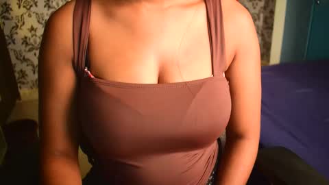 Snapshot of shanaya_indian chatting on 09.27.25 shanaya indian online show from 09.27.25