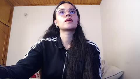Snapshot of shanel_lozano chatting on 06.04.26 shanel_lozano online show from 06.04.26