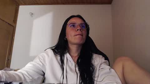 Snapshot of shanel_lozano chatting on 06.14.26 shanel_lozano online show from 06.14.26