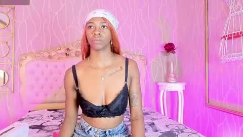 Snapshot of shanelle__ chatting on 06.22.26 S H A N E L L E online show from 06.22.26