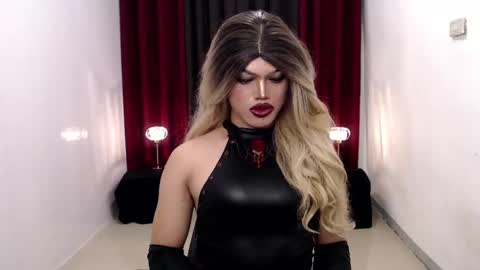 Snapshot of shanex01 chatting on 12.08.24 Shane X online show from 12.08.24