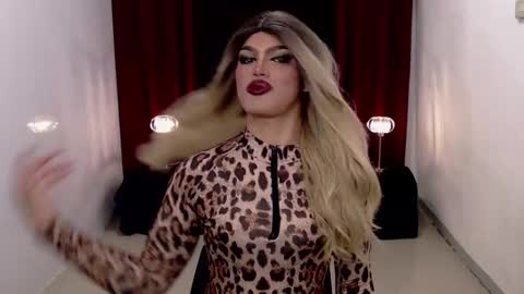 Snapshot of shanex01 chatting on 12.13.24 Shane X online show from 12.13.24