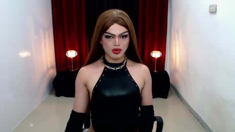 Snapshot of shanex01 chatting on 12.18.24 Shane X online show from 12.18.24