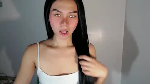 Snapshot of shanica_lee972385 chatting on 04.22.26 shanica_lee972385 online show from 04.22.26