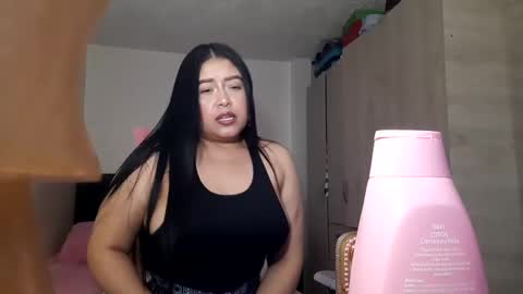 Snapshot of shanonn_diprima_ chatting on 02.16.25 Cami Ortiz independent model online show from 02.16.25