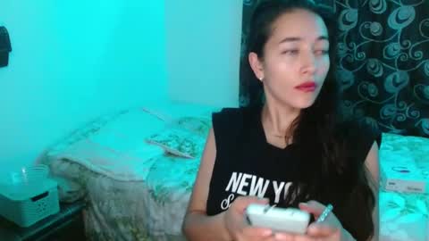 Snapshot of shantal_d03 chatting on 01.20.25 shantal_d03 online show from 01.20.25