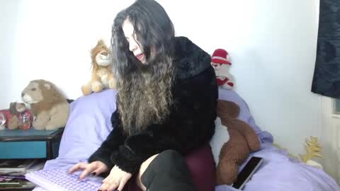 Shantal online show from 03.30.26