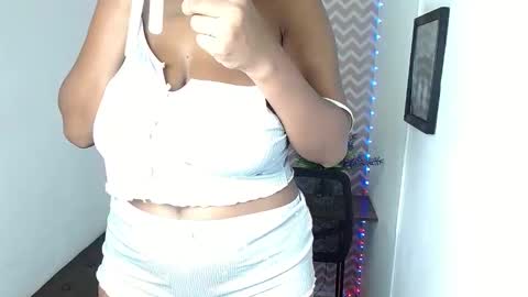 Snapshot of shantalcarson chatting on 05.29.26 Dayana online show from 05.29.26