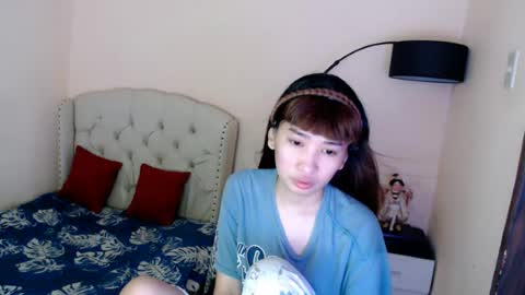 SHANTA FOX  s online show from 06.11.26