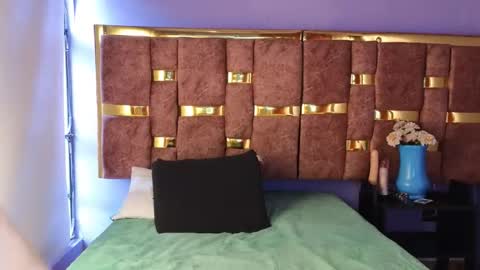 shantall 05 online show from 09.18.25