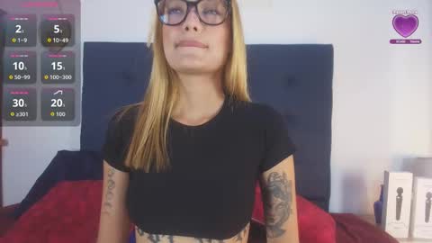 shantallvegga1 online show from 02.12.26