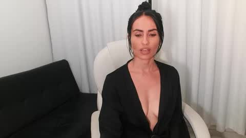 Snapshot of shantalxxx67 chatting on 02.21.25 shantal online show from 02.21.25