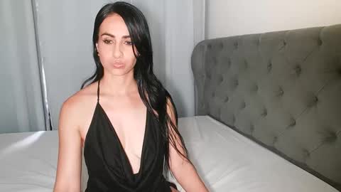 Snapshot of shantalxxx67 chatting on 03.03.25 shantal online show from 03.03.25