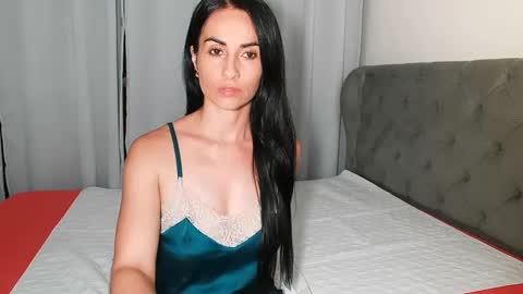 Snapshot of shantalxxx67 chatting on 03.12.25 shantal online show from 03.12.25