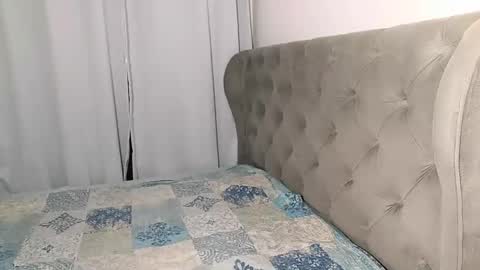 Snapshot of shantalxxx67 chatting on 10.27.25 shantal online show from 10.27.25