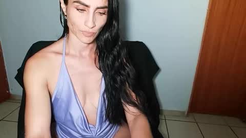 Snapshot of shantalxxx67 chatting on 12.02.25 shantal online show from 12.02.25