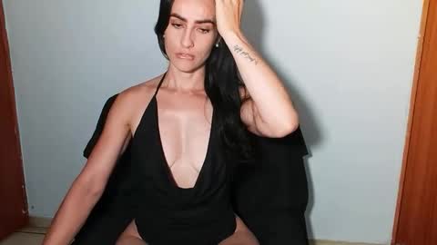 Snapshot of shantalxxx67 chatting on 12.05.25 shantal online show from 12.05.25