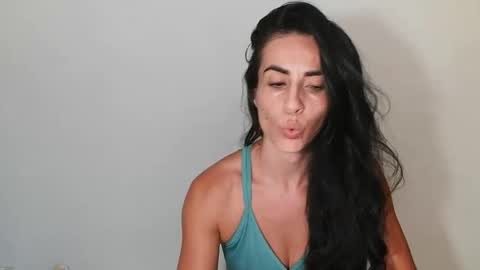 Snapshot of shantalxxx67 chatting on 02.20.26 shantal online show from 02.20.26