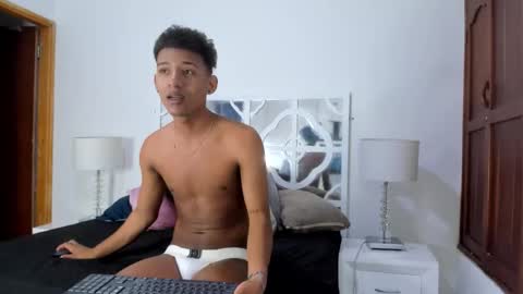 Snapshot of shantiwest chatting on 11.01.25 Shanti Wets Brunette online show from 11.01.25