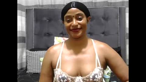Snapshot of shany922 chatting on 02.16.25 shany922 online show from 02.16.25