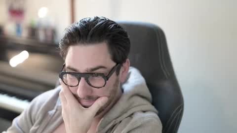 Snapshot of shape80 chatting on 12.22.25 frenchy boy online show from 12.22.25