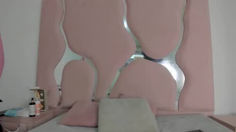 Snapshot of sharithasm chatting on 04.01.26 Sharith online show from 04.01.26