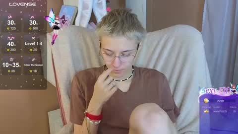 Snapshot of sharli_rose chatting on 02.23.25 Sharli online show from 02.23.25