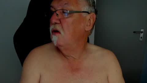sharlots_pet online show from 04.29.26