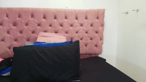 Sharlott online show from 01.17.25