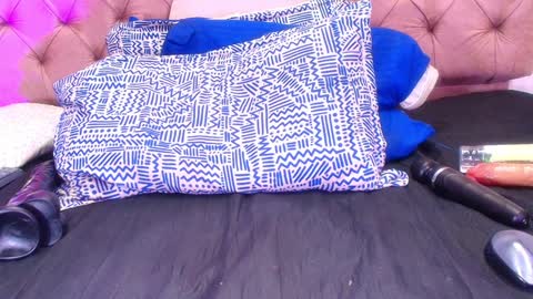 Sharlott online show from 02.03.25