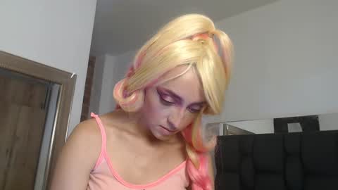 Sharlotte online show from 03.10.25