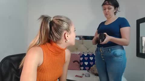 Snapshot of sharlotte__jones chatting on 02.15.25 Sara online show from 02.15.25