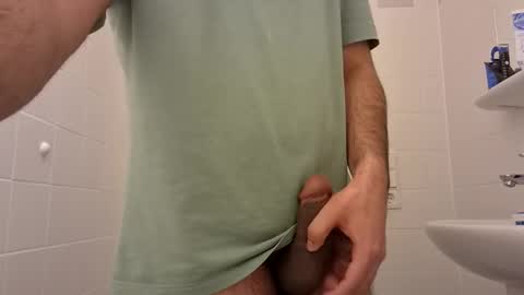 Snapshot of sharo_2000 chatting on 02.15.26 Sharo snp sch asef15 online show from 02.15.26