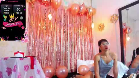 Snapshot of sharon_leather chatting on 09.19.25 sharon_leather online show from 09.19.25