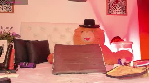 Snapshot of sharon_smiith_ chatting on 10.05.25 sharon_smiith_ online show from 10.05.25