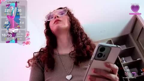 Snapshot of sharonblack_ chatting on 02.09.26 kitsune online show from 02.09.26