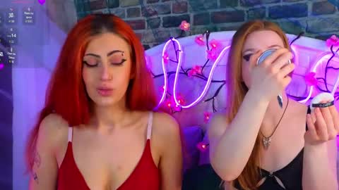 Snapshot of sharonrodrigueez chatting on 04.27.26 Lola and Stacey online show from 04.27.26