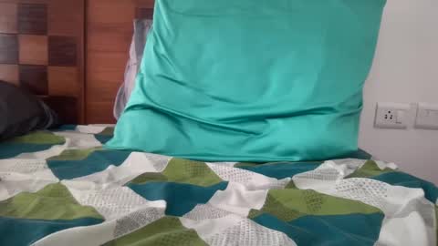 Snapshot of shash2014 chatting on 02.15.25 Shashii online show from 02.15.25