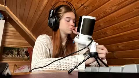 Snapshot of shavonflosi chatting on 05.25.26 Maria online show from 05.25.26