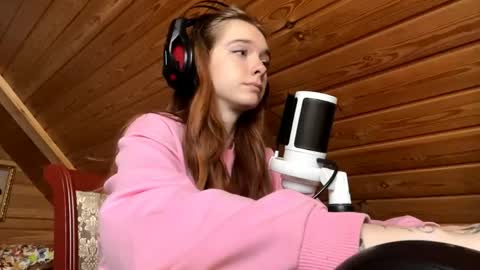 Snapshot of shavonflosi chatting on 05.30.26 Maria online show from 05.30.26