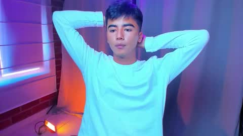 Snapshot of shawn__sanderson chatting on 12.17.25 Shawn online show from 12.17.25